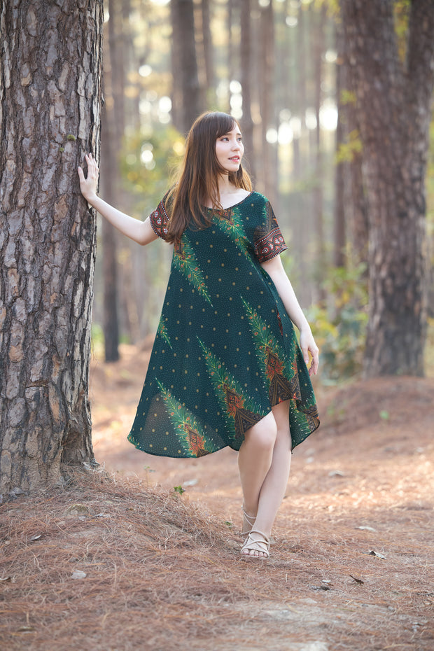 Green Peacock Fabric Dress with Sleeves and Two Pockets